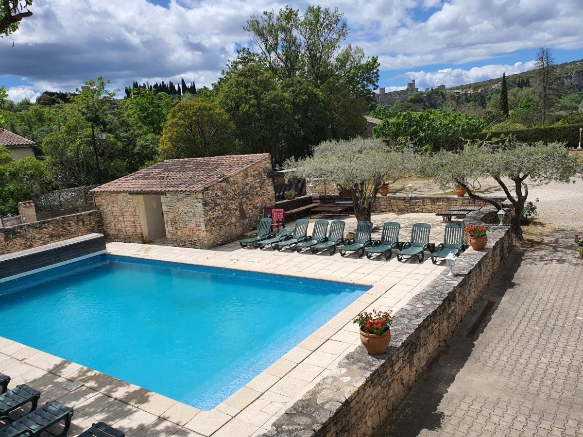 Logis Hotel Restaurant L'Escarbille Saint-Martin-dʼArdèche Exterior foto