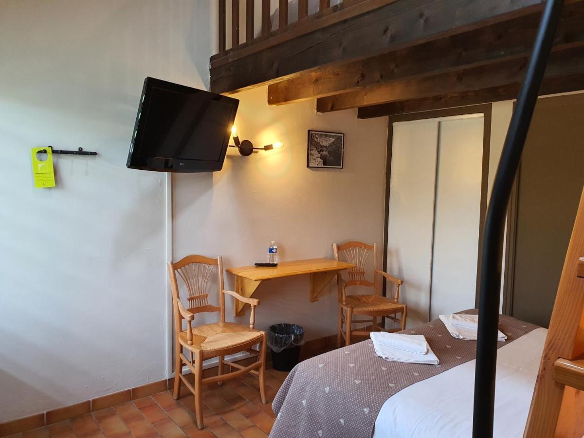 Logis Hotel Restaurant L'Escarbille Saint-Martin-dʼArdèche Exterior foto