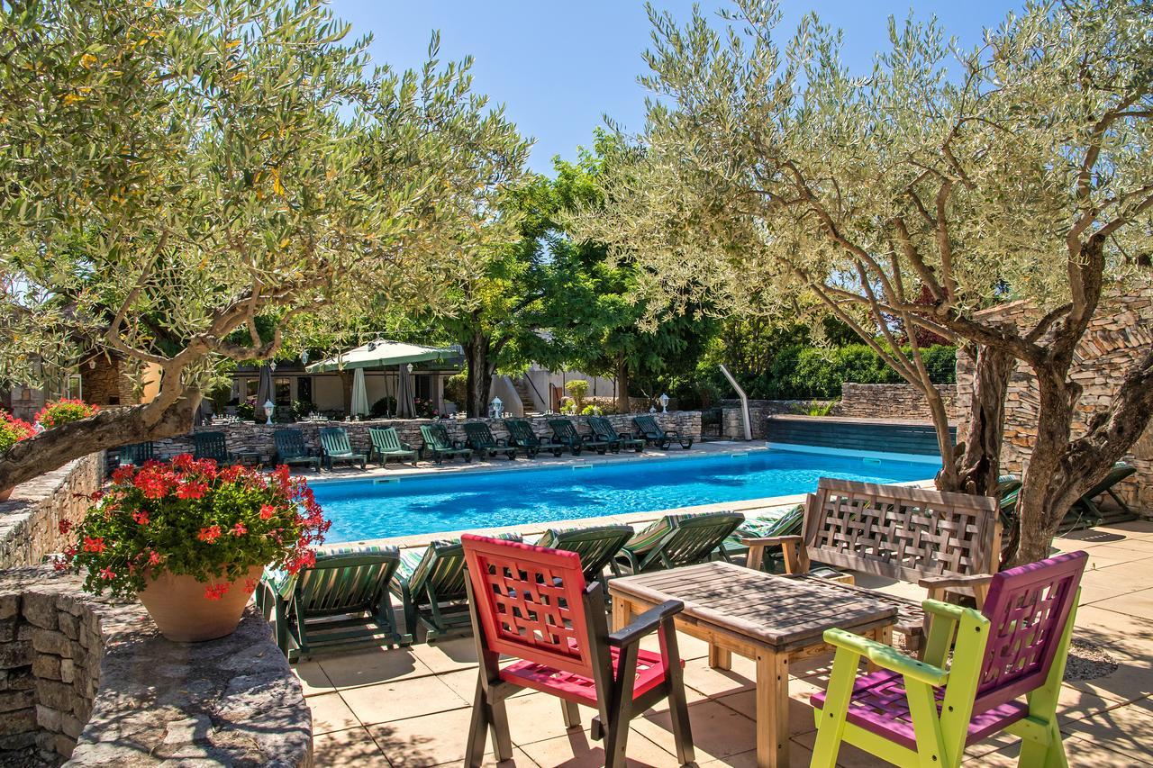 Logis Hotel Restaurant L'Escarbille Saint-Martin-dʼArdèche Exterior foto
